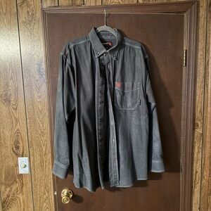 Ariat fr men’s Black stone wash Button down